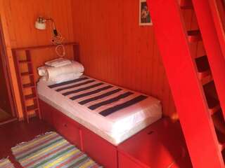 Комплексы для отдыха с коттеджами/бунгало Paatsalu Holiday Center Paatsalu Четырехместный номер эконом-класса с общей ванной комнатой-5